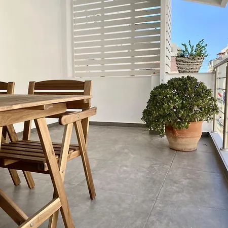Central, Spacious And Bright 2-Bedroom Apartment. Heraklion (Crete) Exterior photo