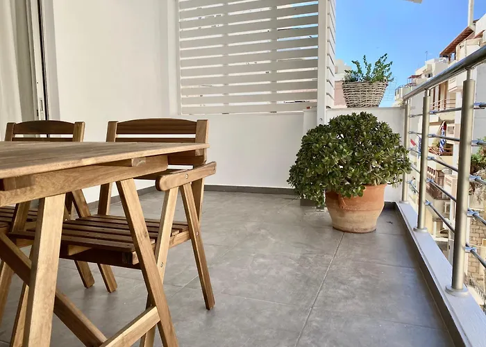 Central, Spacious And Bright 2-Bedroom Apartment.