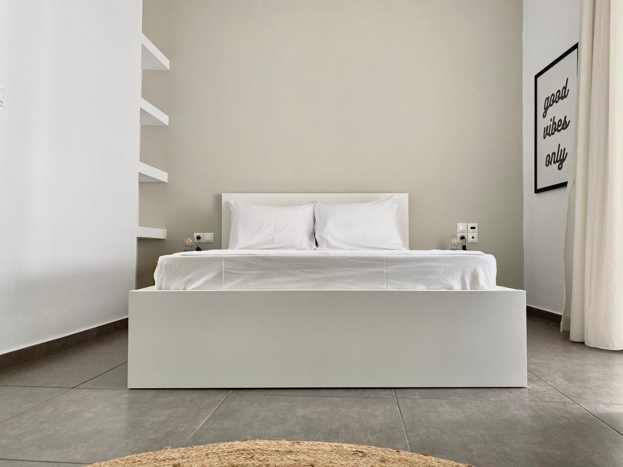 Central, Spacious And Bright 2-bedroom Apartment. Apartment Iraklio