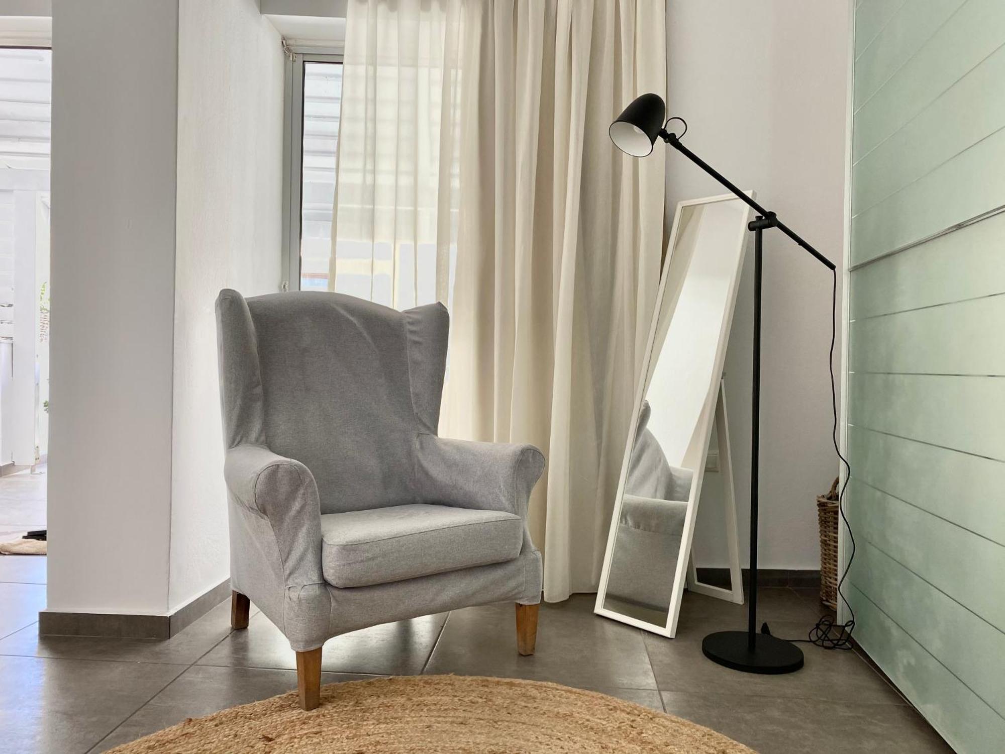 Central, Spacious And Bright 2-bedroom Apartment. Apartment Iraklio